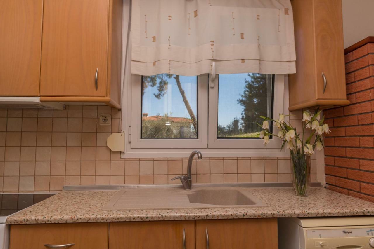 Kyrana Apartments Paliouri Eksteriør billede